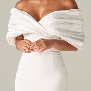Alieva: Maribel Crepe Ruffle Shoulder Dress (White)